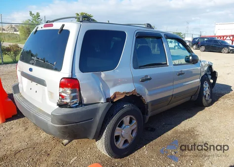 2003 Ford Escape Xlt из США, поврежденный, VIN 1FMYU93103KE04520